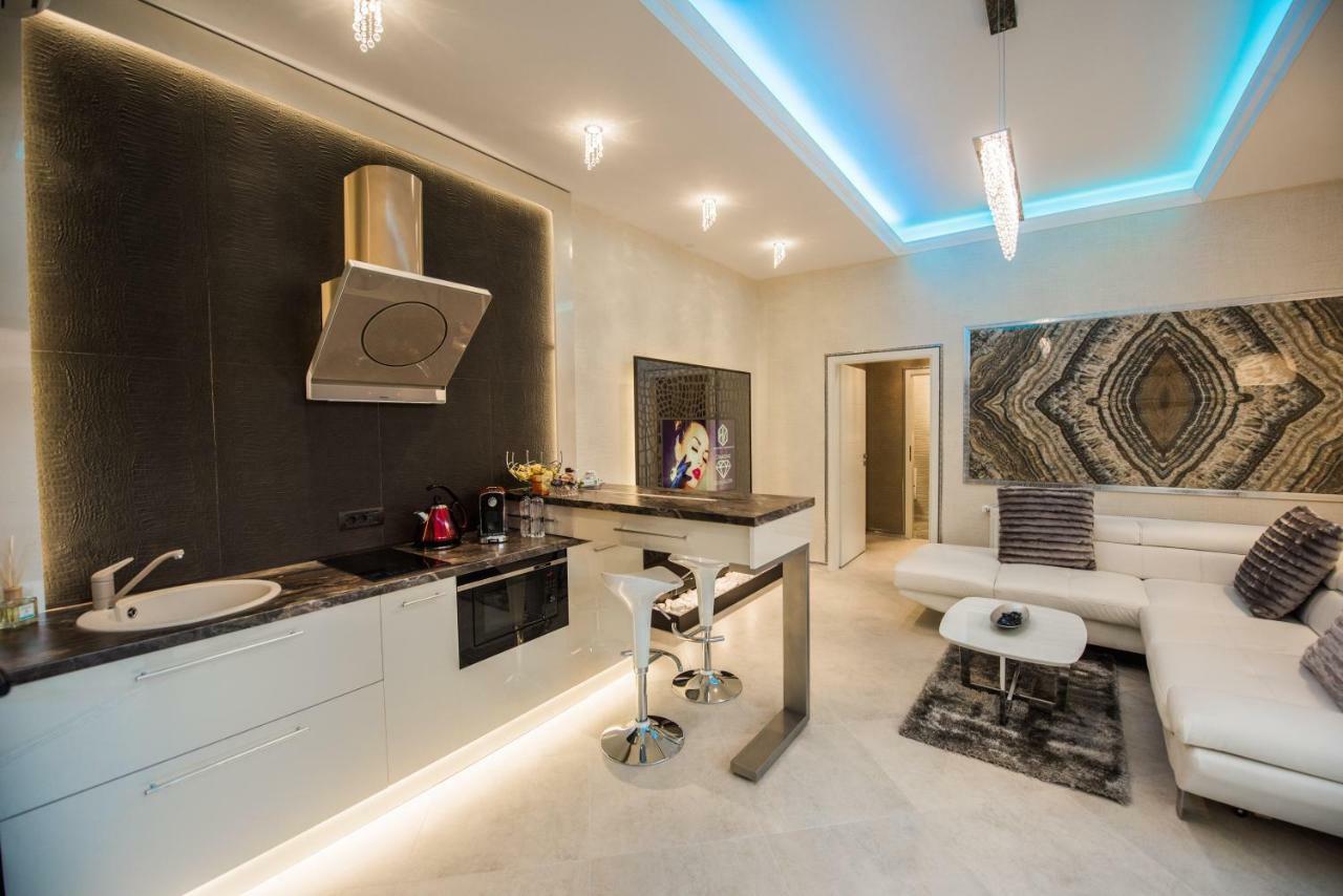 H & V Residence - Diamond Bungalow Apartment Арад Экстерьер фото