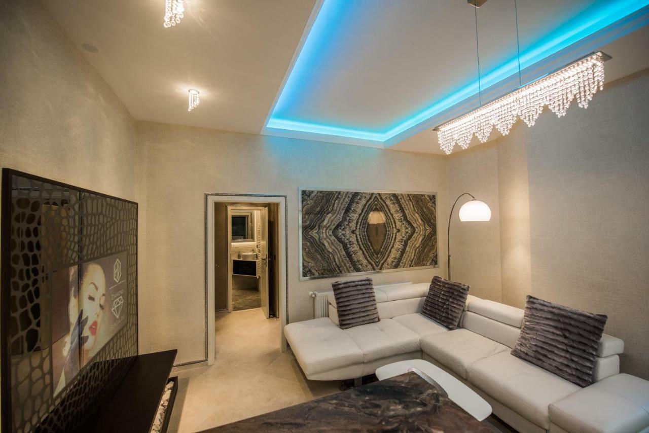 H & V Residence - Diamond Bungalow Apartment Арад Экстерьер фото