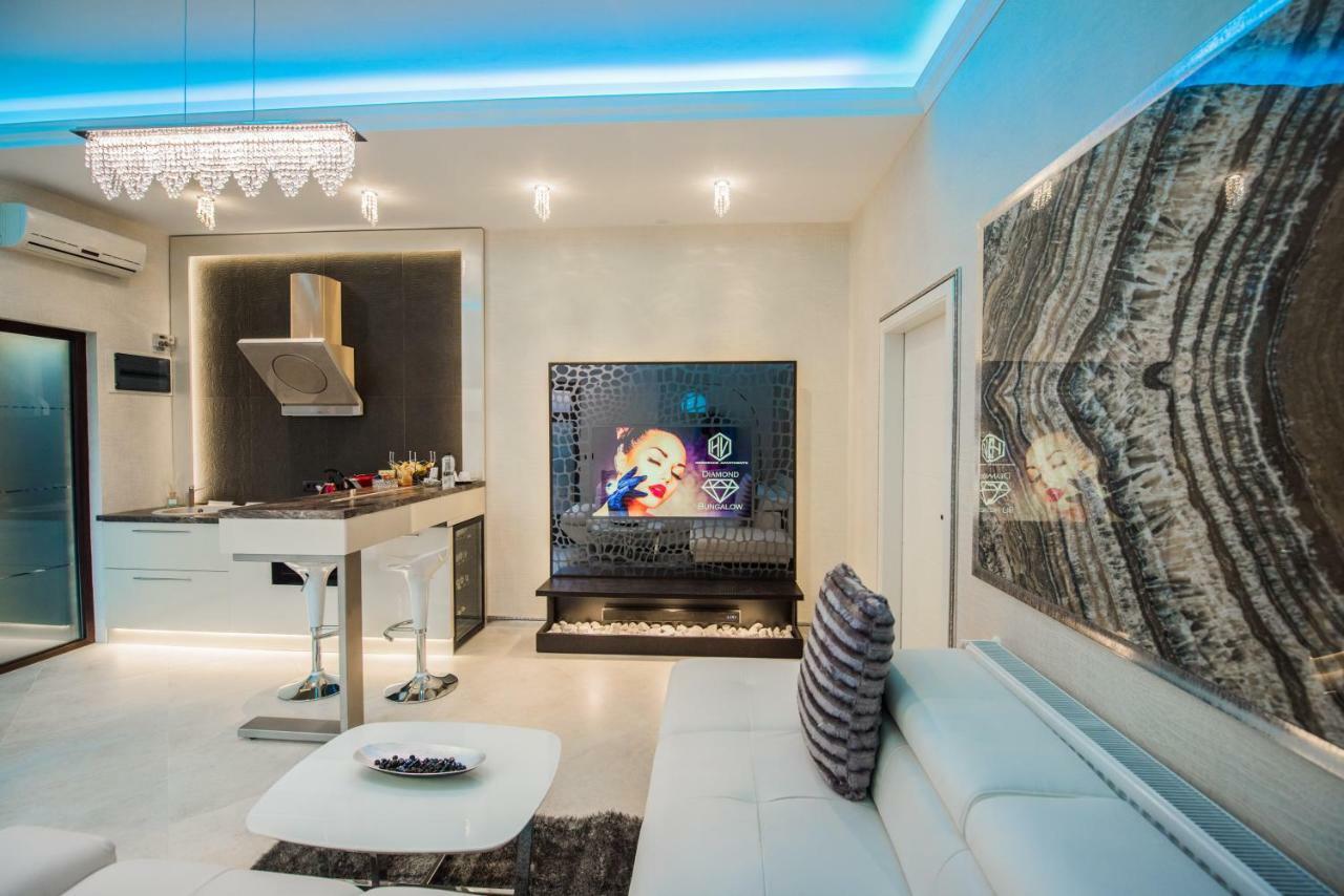 H & V Residence - Diamond Bungalow Apartment Арад Экстерьер фото